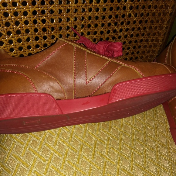 LOUIS VUITTON SNEAKERS - Picture 3 of 8